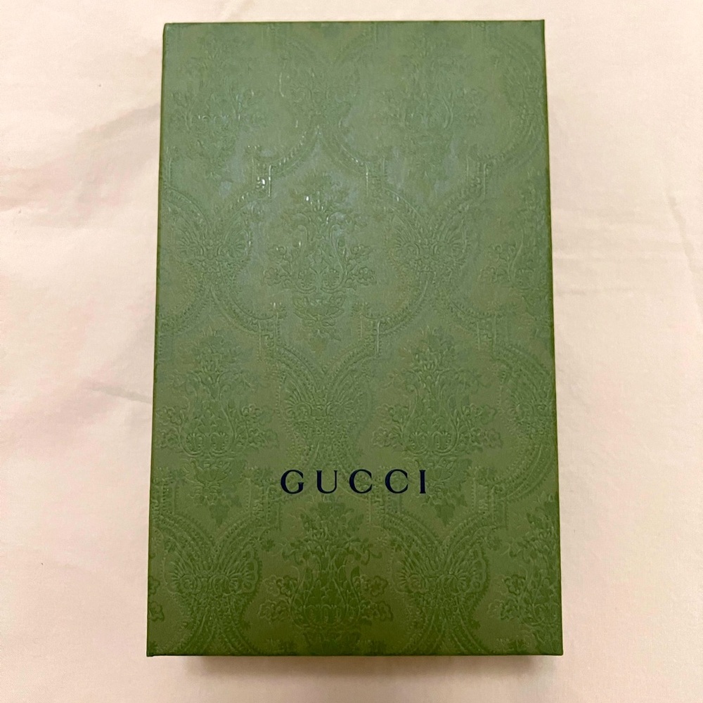 Gucci empty box. No damage. Original